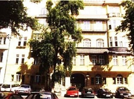Hotel Pension Waizenegger Am Kurfuerstendamm Berlijn Buitenkant foto