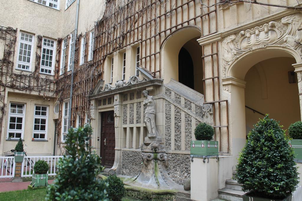Hotel Pension Waizenegger Am Kurfuerstendamm Berlijn Buitenkant foto