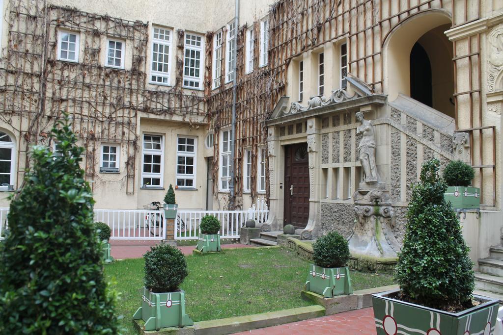 Hotel Pension Waizenegger Am Kurfuerstendamm Berlijn Buitenkant foto