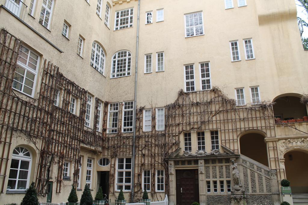 Hotel Pension Waizenegger Am Kurfuerstendamm Berlijn Buitenkant foto