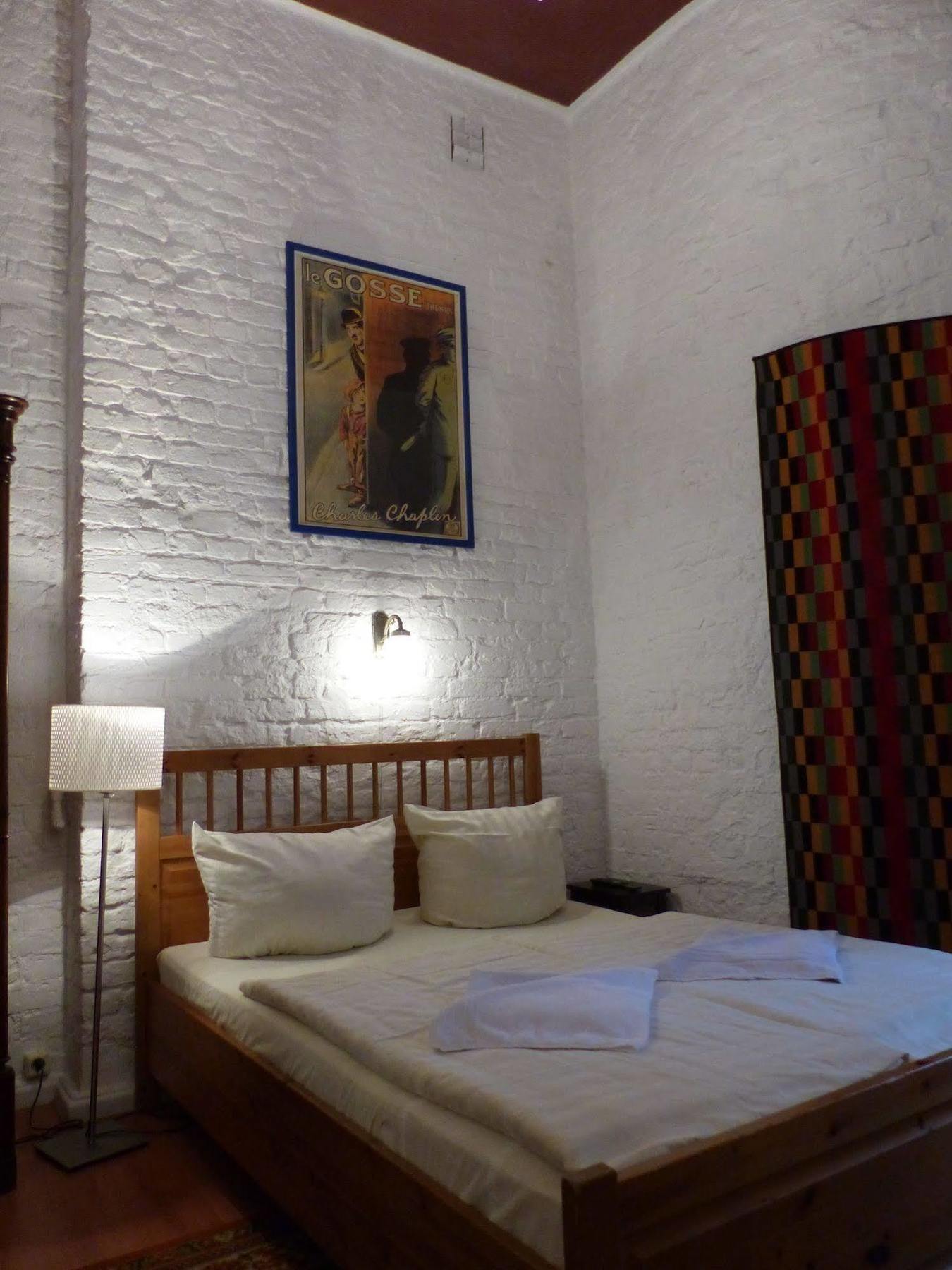 Hotel Pension Waizenegger Am Kurfuerstendamm Berlijn Buitenkant foto