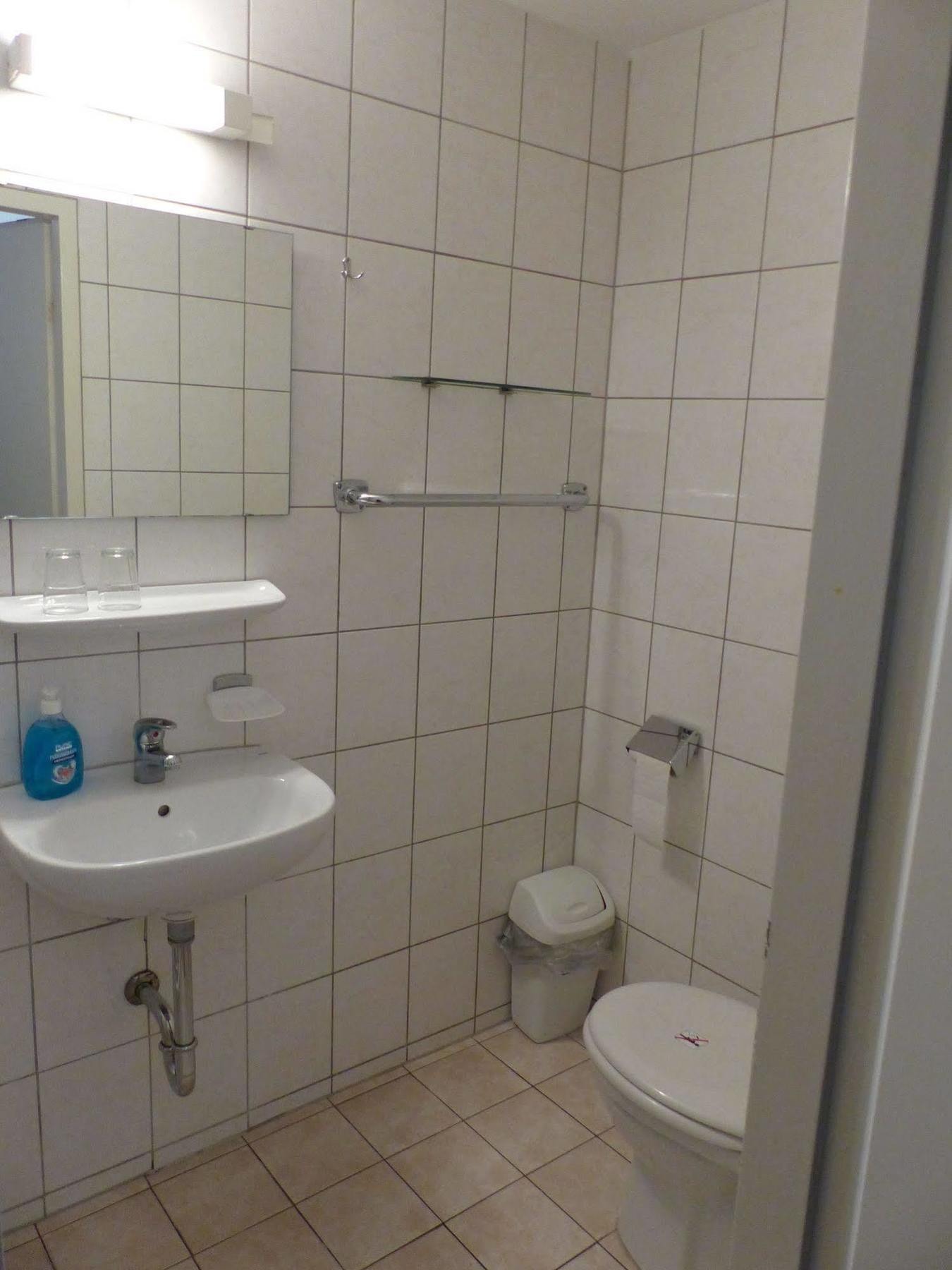 Hotel Pension Waizenegger Am Kurfuerstendamm Berlijn Buitenkant foto